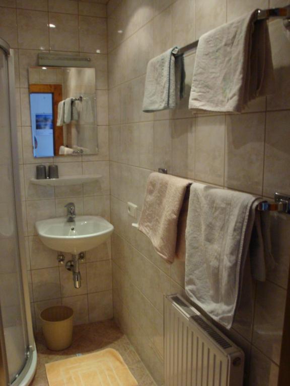 Hotel Gästehaus Treichl Fügen Zimmer foto